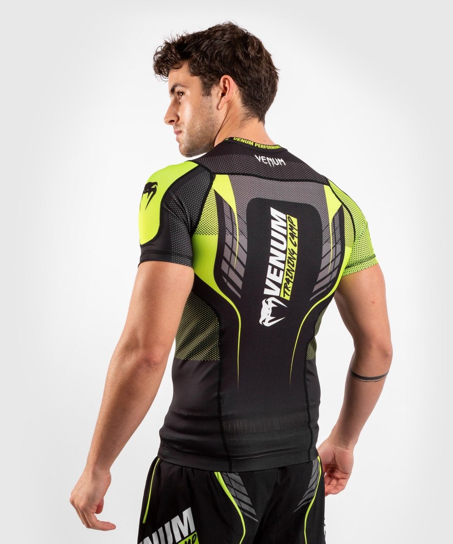 rashguard venum training camp 3.0 – krótki rękaw