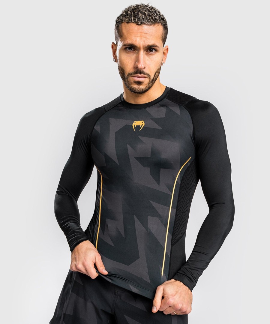 rashguard venum razor z długim rękawem – czarno-złoty