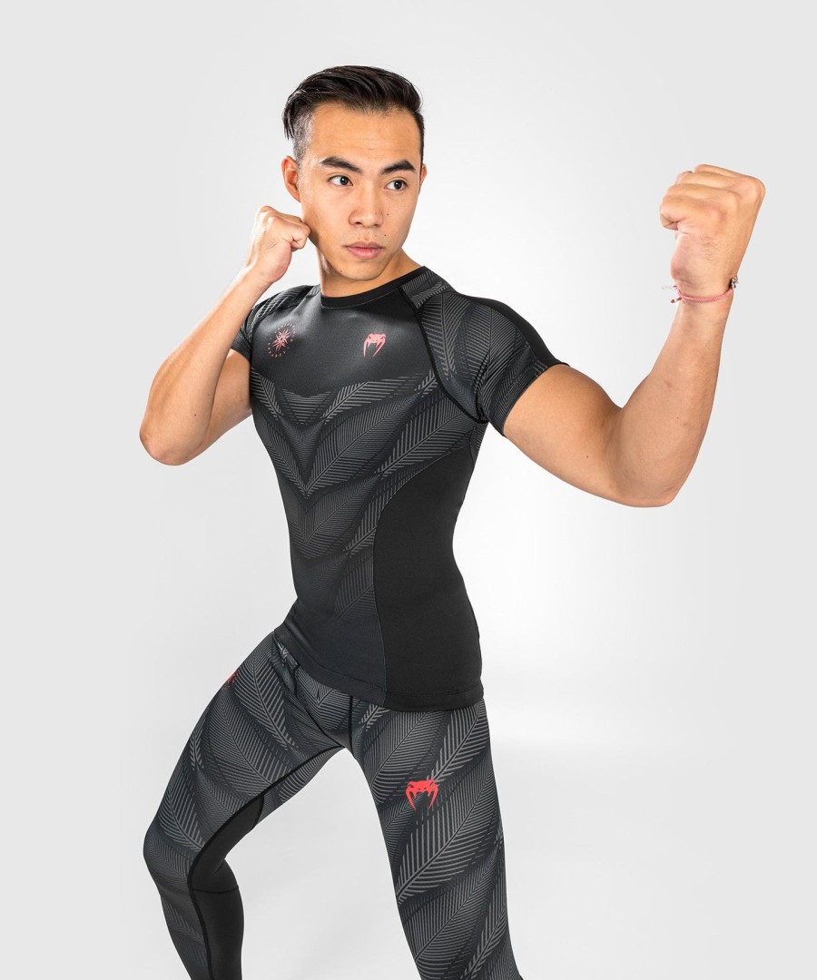 rashguard venum phantom z krótkim rękawem – czarno-czerwony