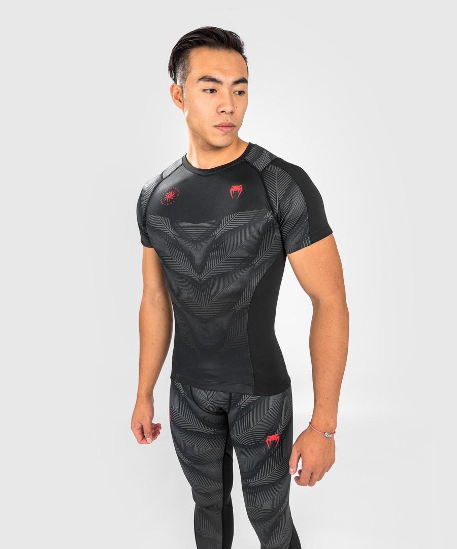 rashguard venum phantom z krótkim rękawem – czarno-czerwony