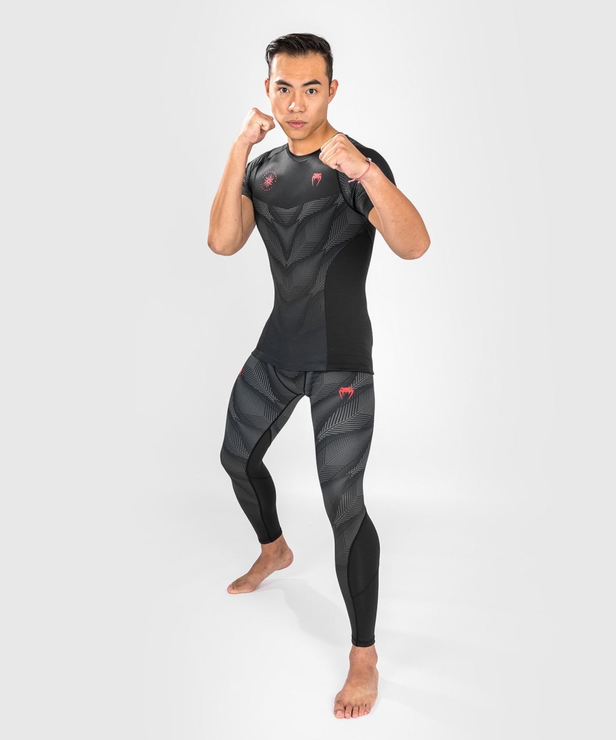 rashguard venum phantom z krótkim rękawem – czarno-czerwony