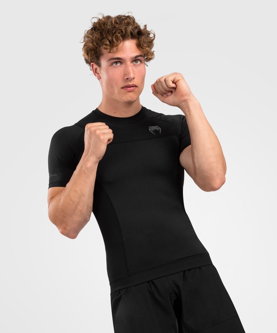 koszulka venum g-fit air rashguard z krótkim rękawem – czarna