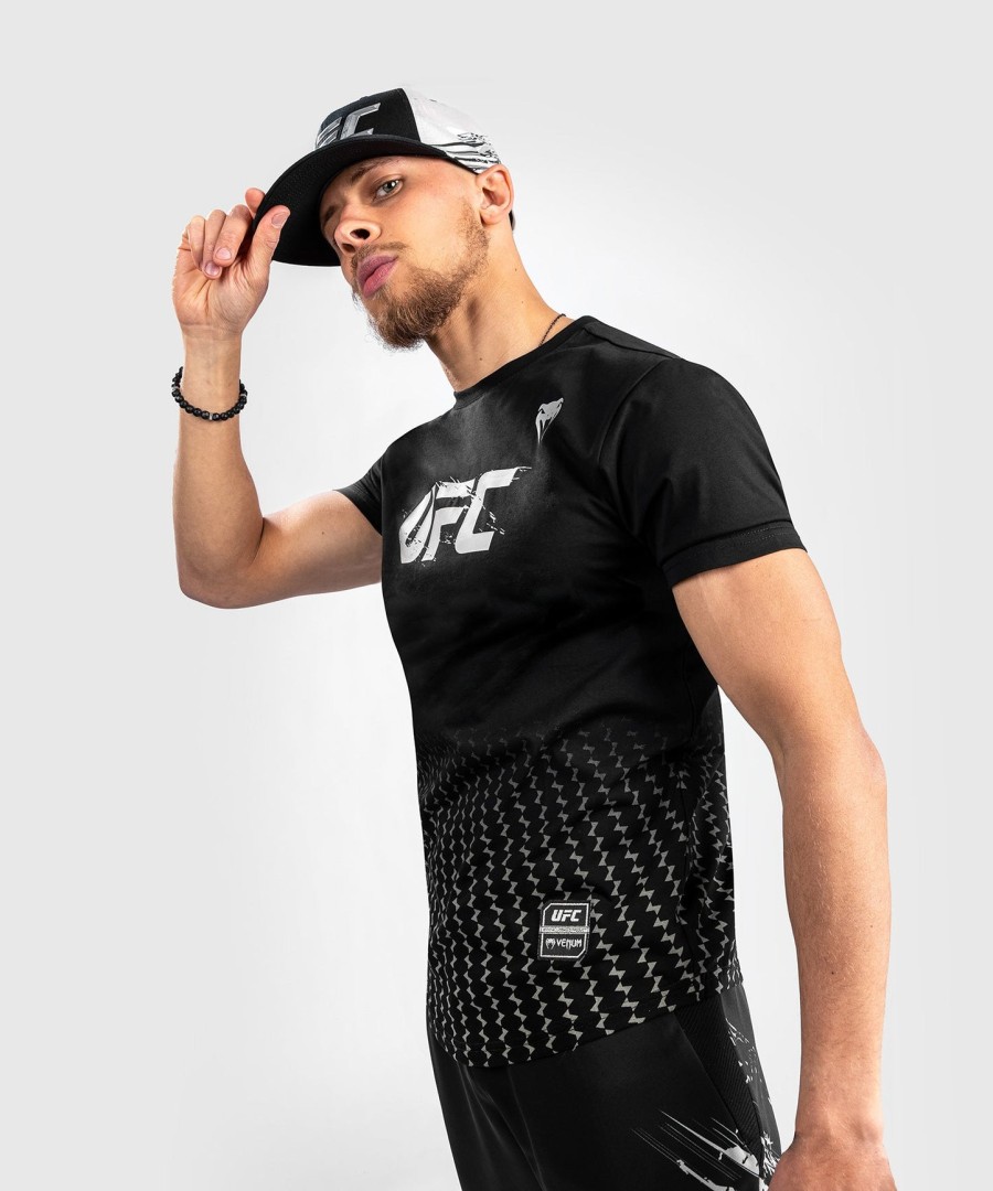 koszulka z krótkim rękawem ufc venum authentic fight week men 2.0 – czarna