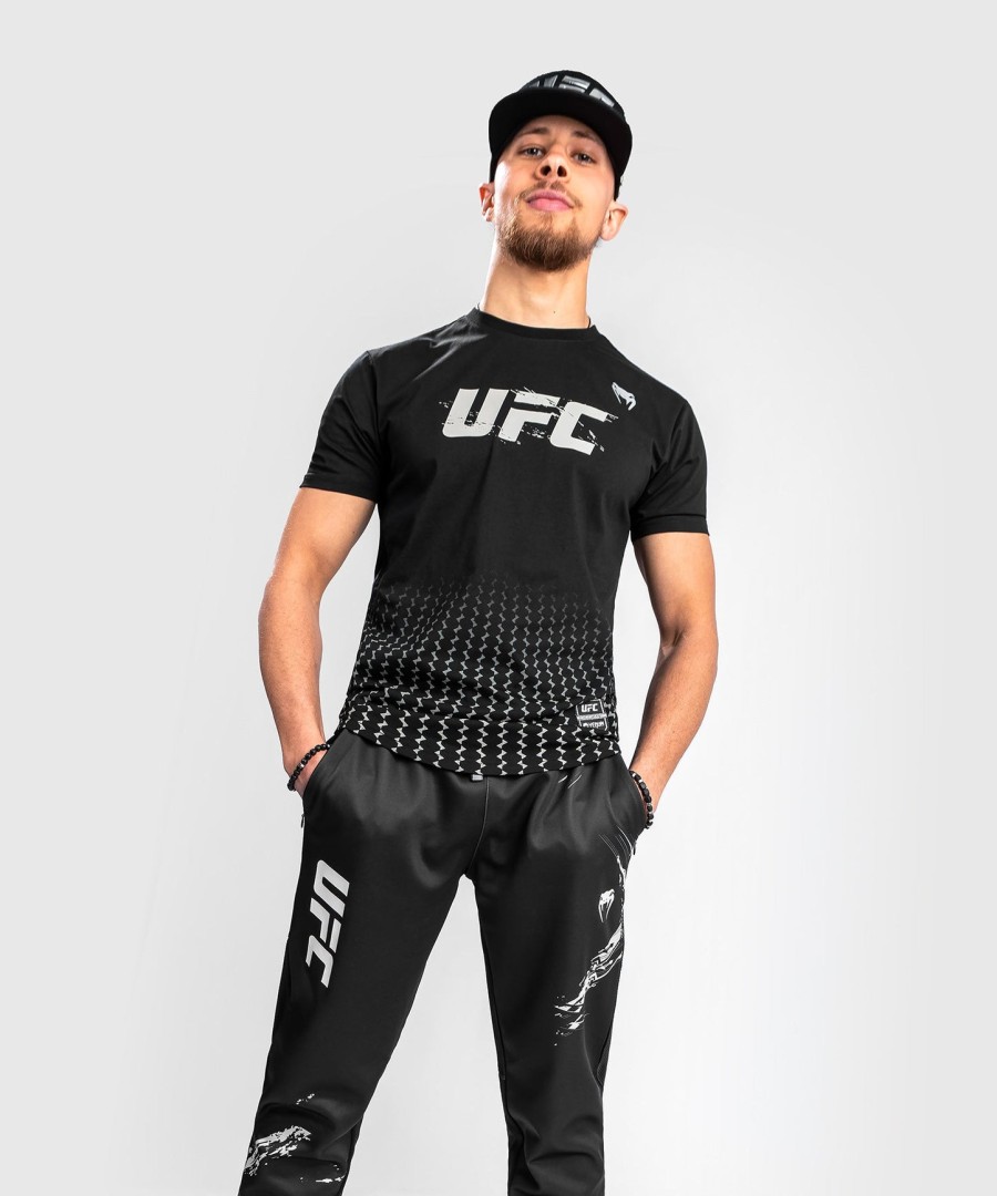 koszulka z krótkim rękawem ufc venum authentic fight week men 2.0 – czarna