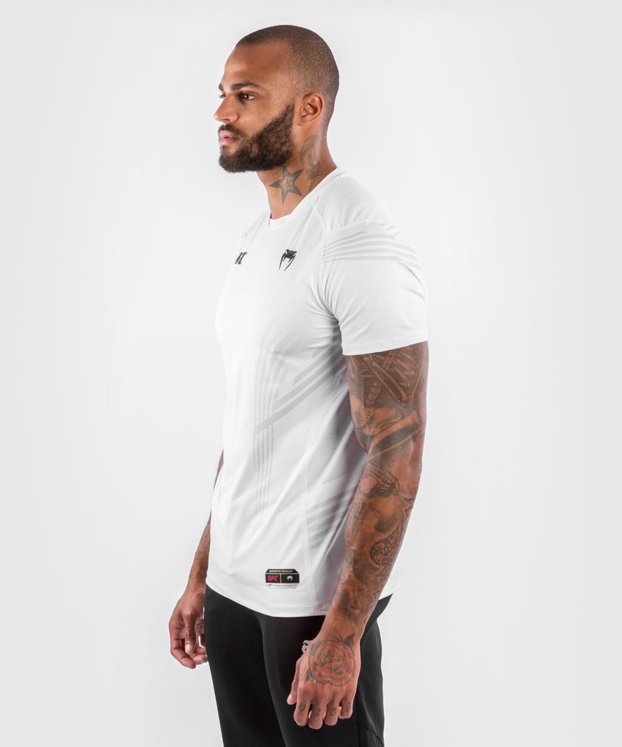 koszulka ufc venum authentic fight night dla mężczyzn – biała