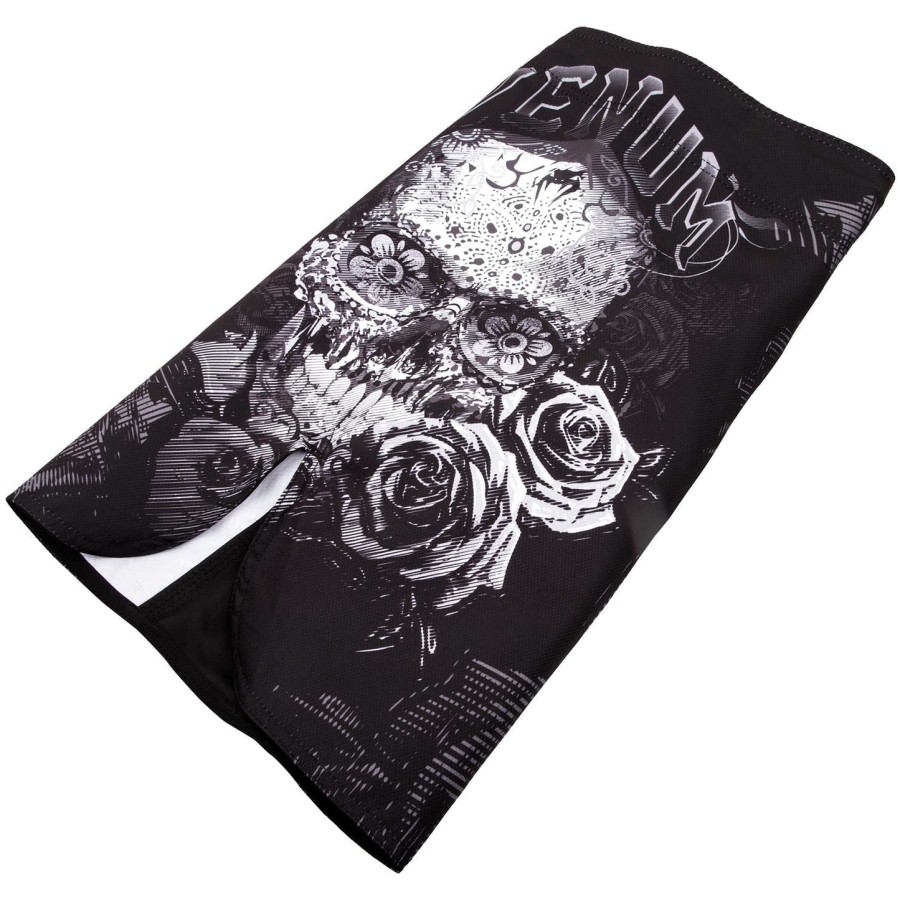spodenki bokserskie venum santa muerte 3.0 – czarno-białe