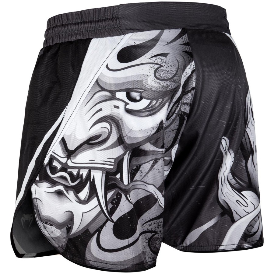 spodenki bokserskie venum devil fightshorts – białeczarne