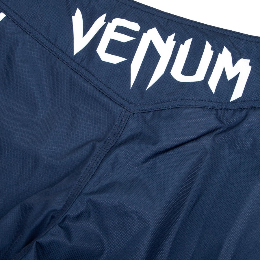 spodenki bokserskie venum signature fightshorts – granatowo-białe