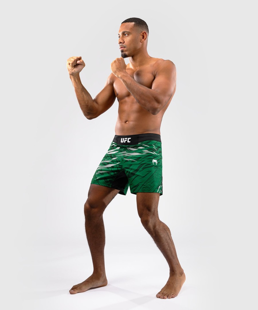 ufc fusion by venum authentic fight night men fight short - short fit - zielony