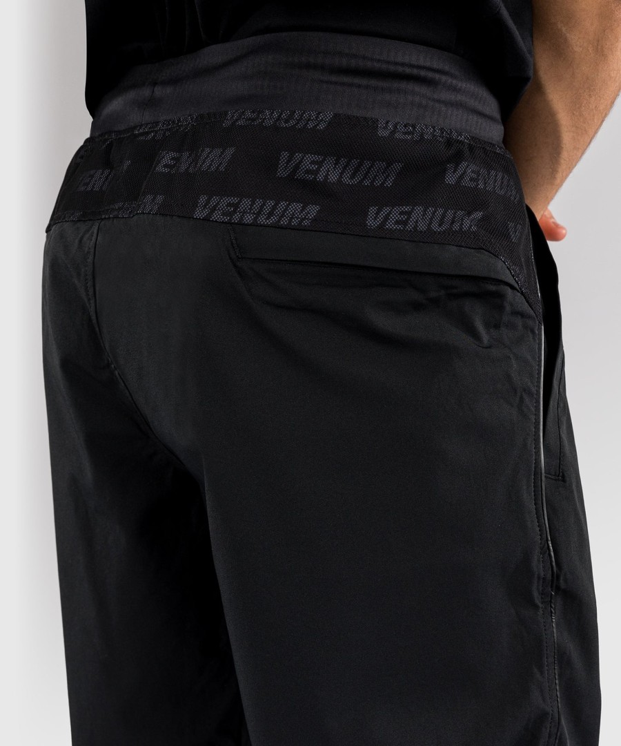 spodnie dresowe venum cargo light aero joggers – czarne