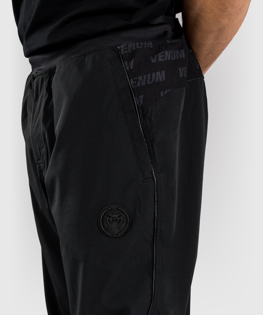 spodnie dresowe venum cargo light aero joggers – czarne