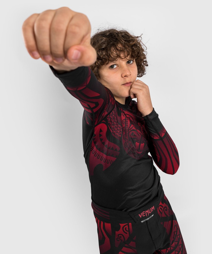 rashguard dziecięcy venum nakahi – długi rękaw – czarno-czerwony