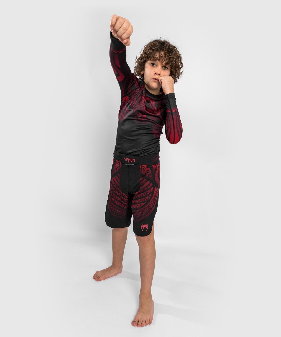 spodenki bokserskie venum nakahi kids fightshort – czarno-czerwone