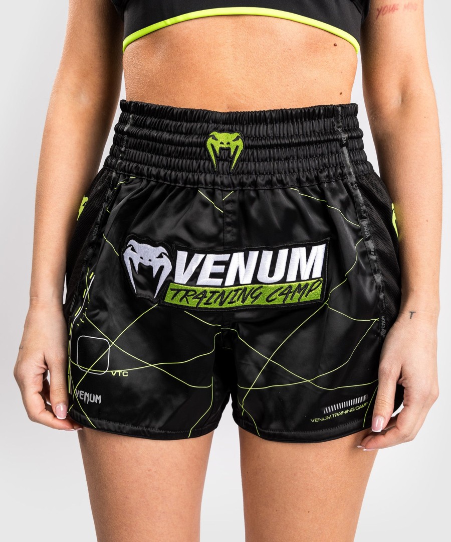 spodenki venum training camp 4.0 muay thai – czarneneonowozielone