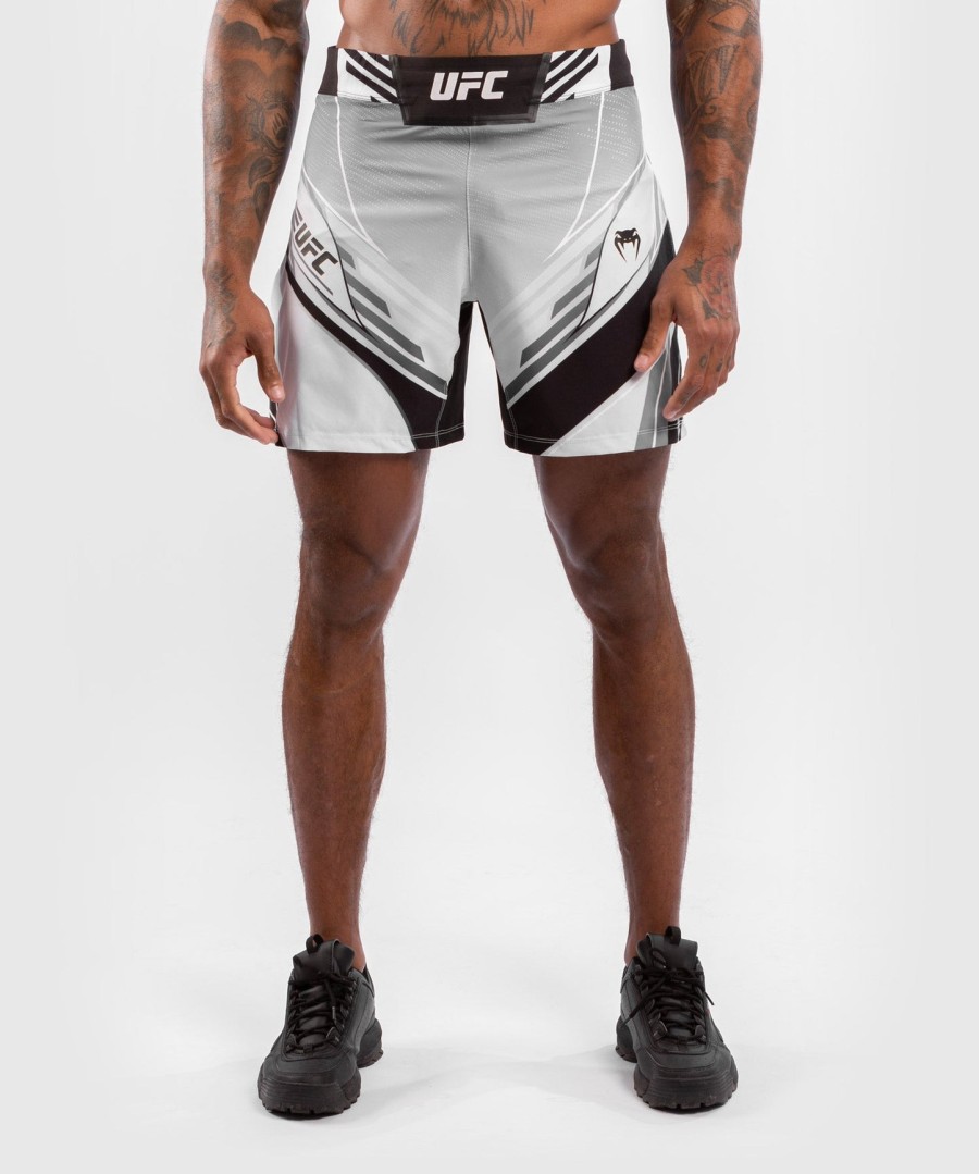 męskie szorty gladiatorskie ufc venum authentic fight night – białe